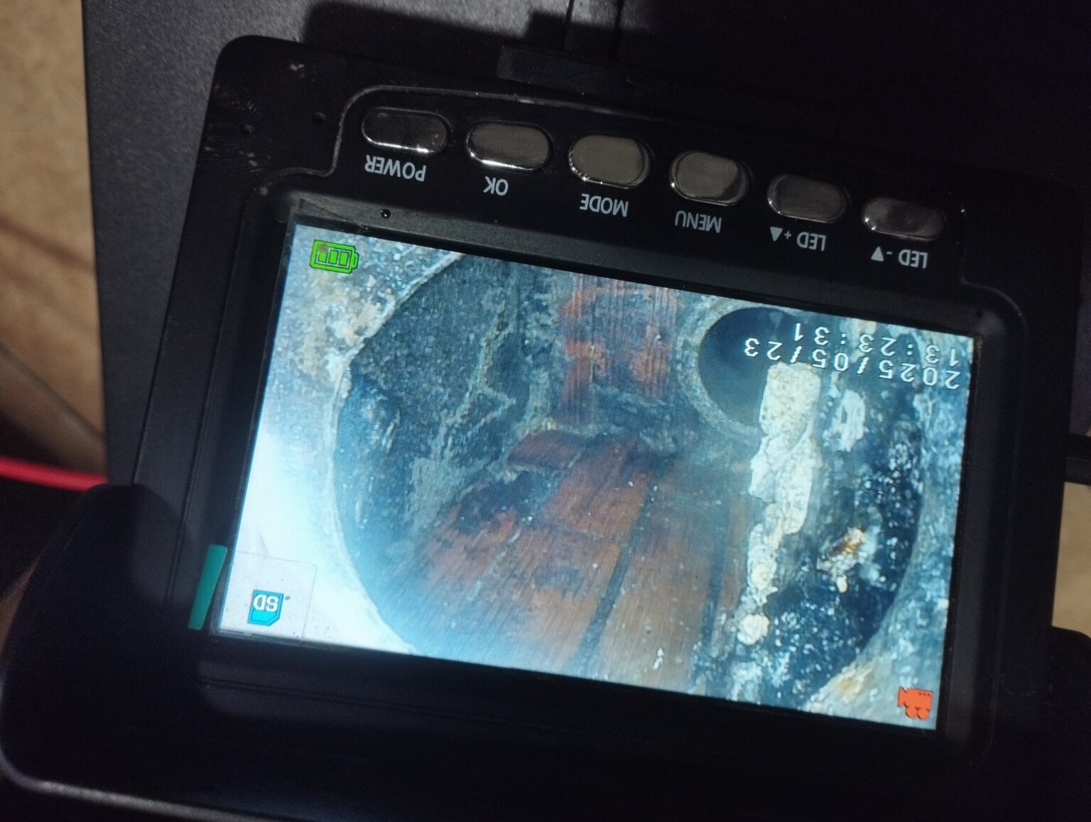 Grupo Reñoz localización de atascos y roturas con cámara de televisión en tuberías